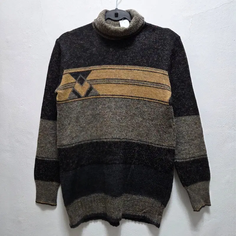 CMNC ITALY 니트 공용 90/95 J5970