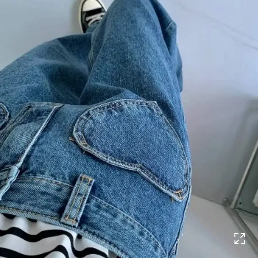 새상품)하트 포켓 데님 팬츠