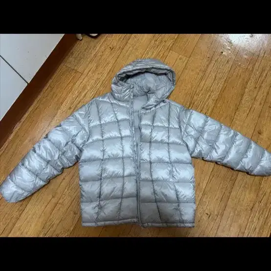 스파오 립스탑 경량 패딩