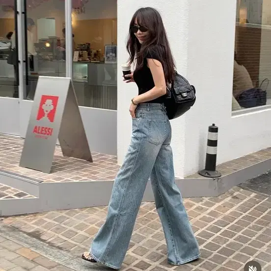 칙스라벨 어스 커브드데님 (라플라 더로랑 브론 더칙스 프레쉬라벨 로니엘)