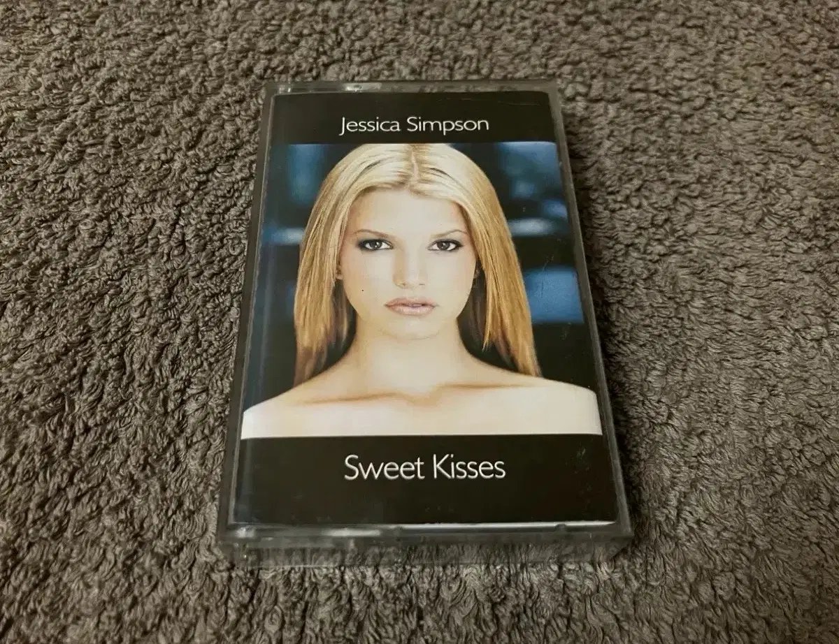 90년대 제시카 심슨 정규 1집 데뷔 Sweet Kisses 앨범 국내 라이센스 팝 카세트테이프