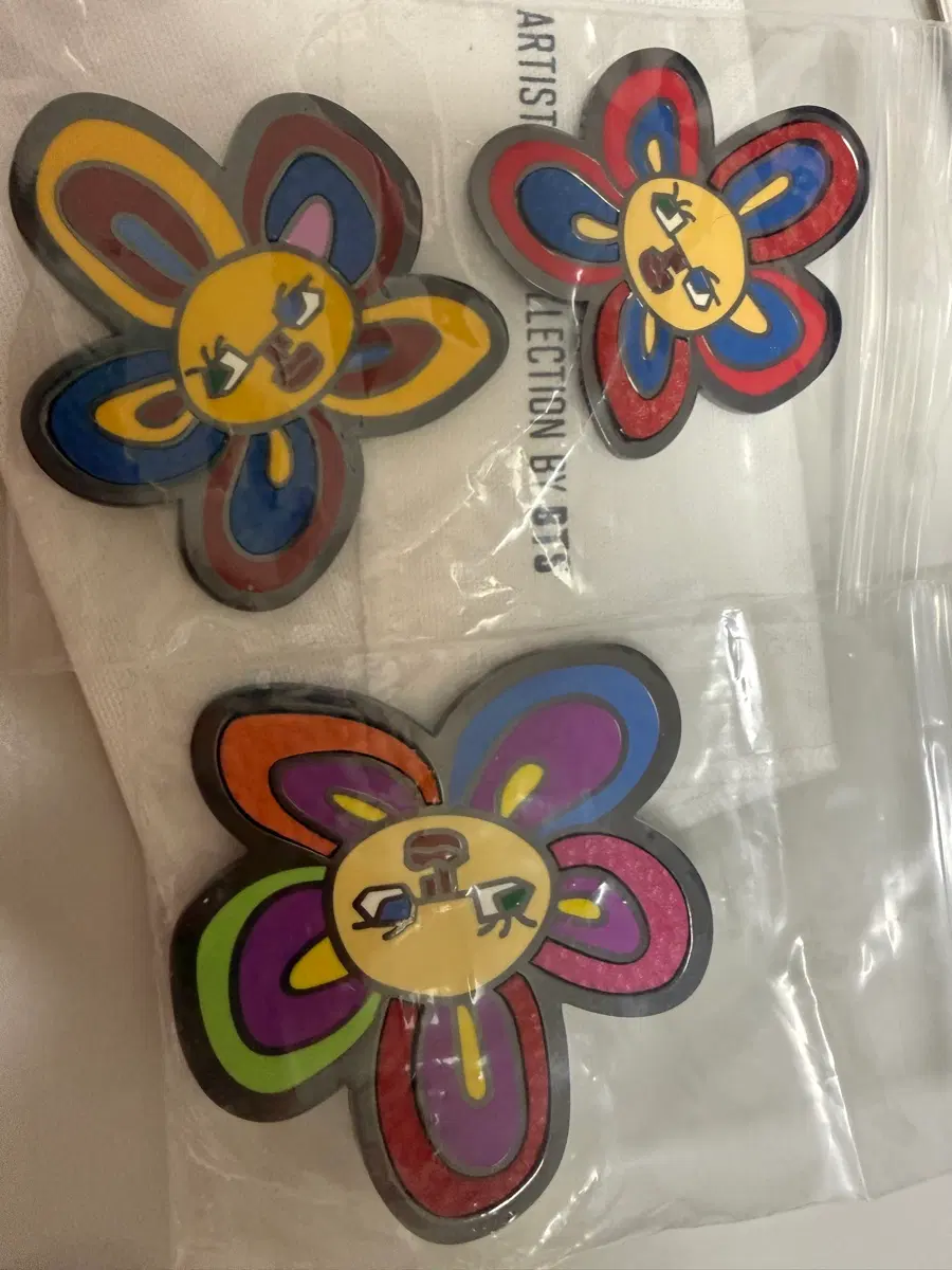 artista collection by BTS v브로치 3개 세트