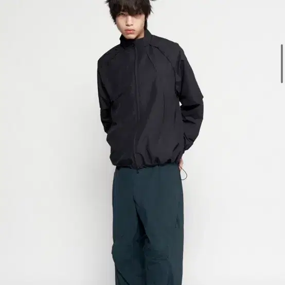 누피크 NUPEAK PINTUCK 바람막이 블랙