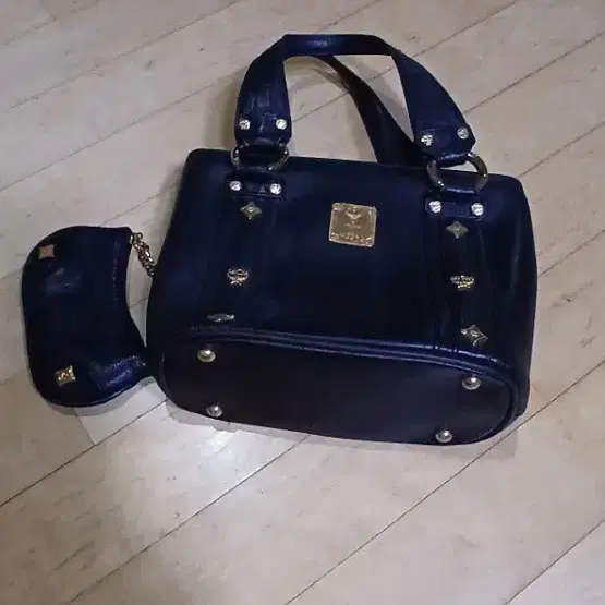 MCM 여성 토트백 블랙 + 파우치