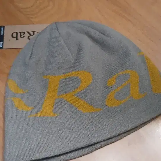 랩(Rab) 로고 비니