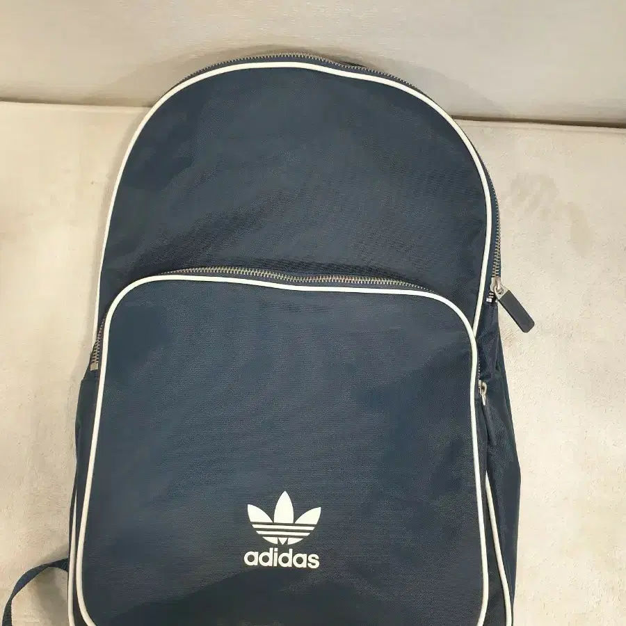 거의새거) 아디다스 클래식 백팩 네이비