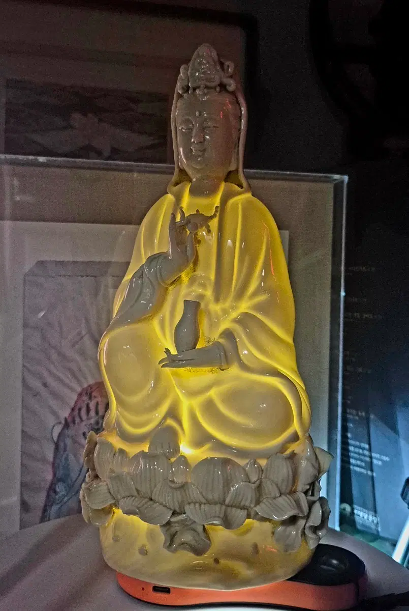 덕화요 백자관음보살약사좌상