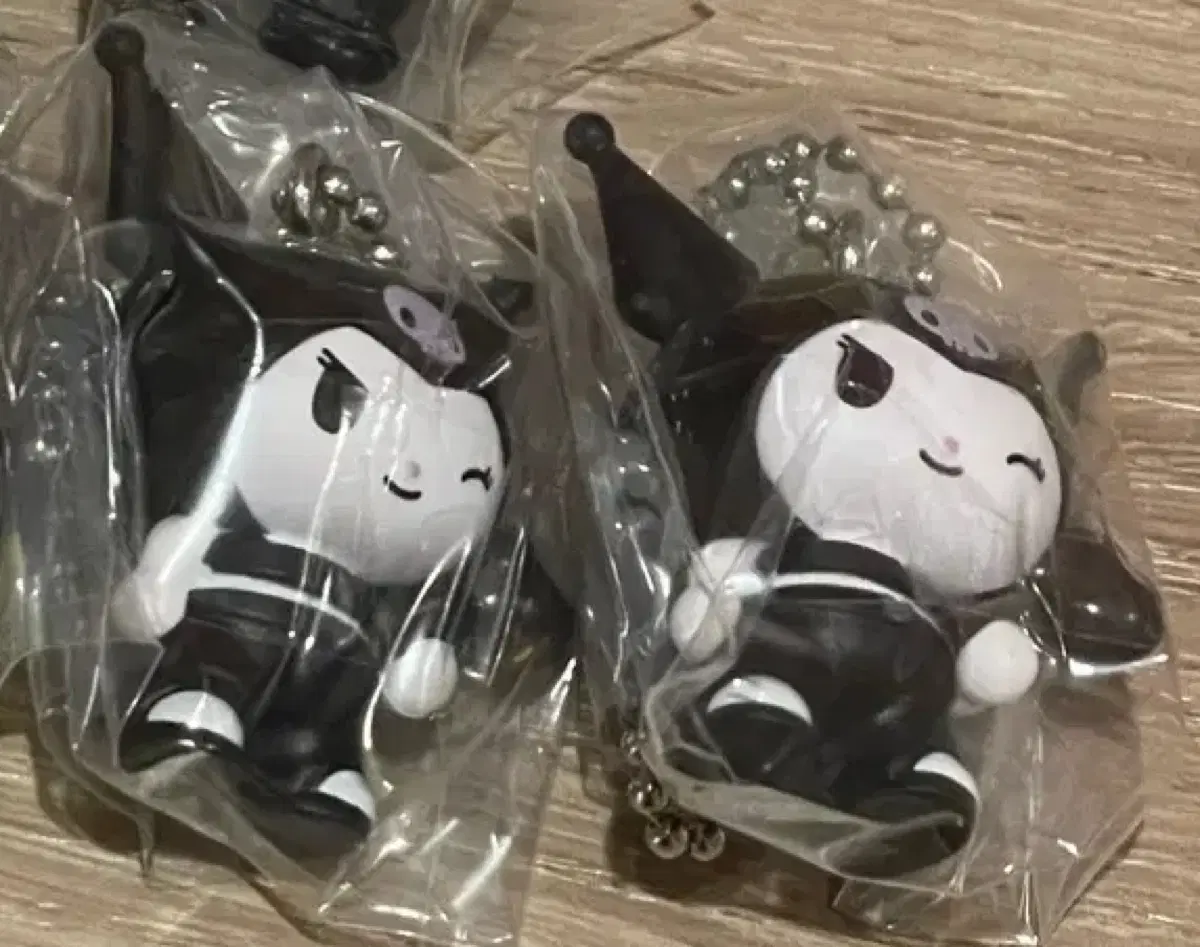 산리오 블랙 버전 키링 가챠 쿠로미