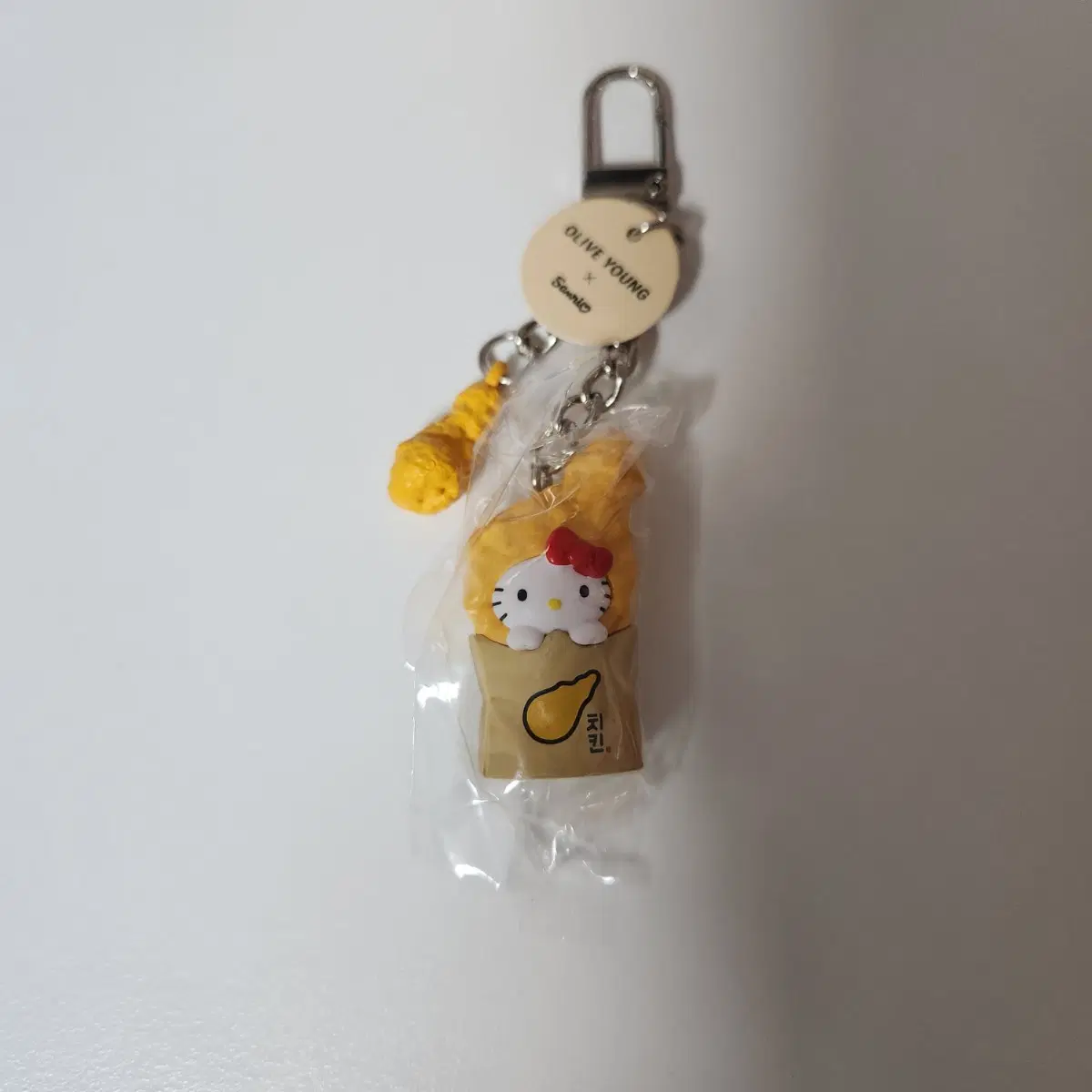헬로키티지역키티 헬로키티치킨 치킨키티 키티키링 지역키링
