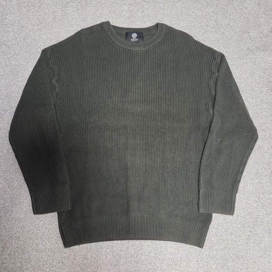 Knitted 니티드 그린 니트 L(100)