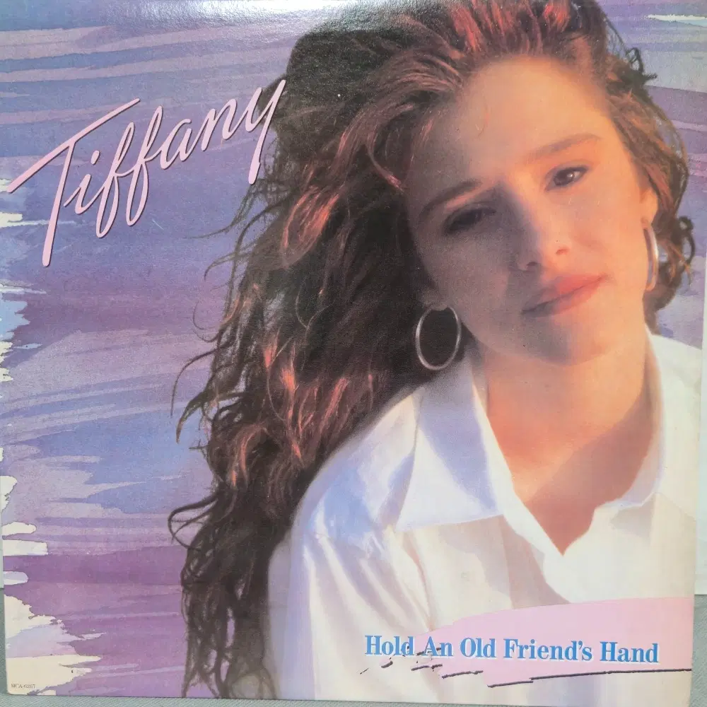 1-1114. LP음반 .TIFFANY (HOLD AN OLD FRIEND.S HAND) .가요 팝 클래식 라이센스 중고음반