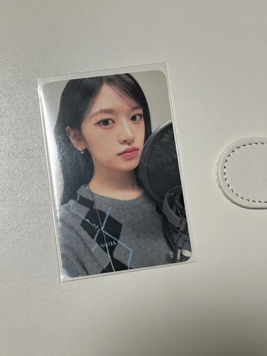 Ive Re-vive Dingo Yujin unreleased photocard sale) Final price