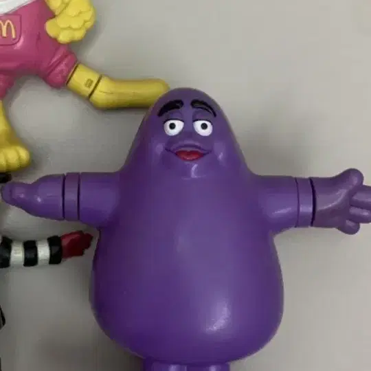 맥도날드 통통 그리마스 피규어