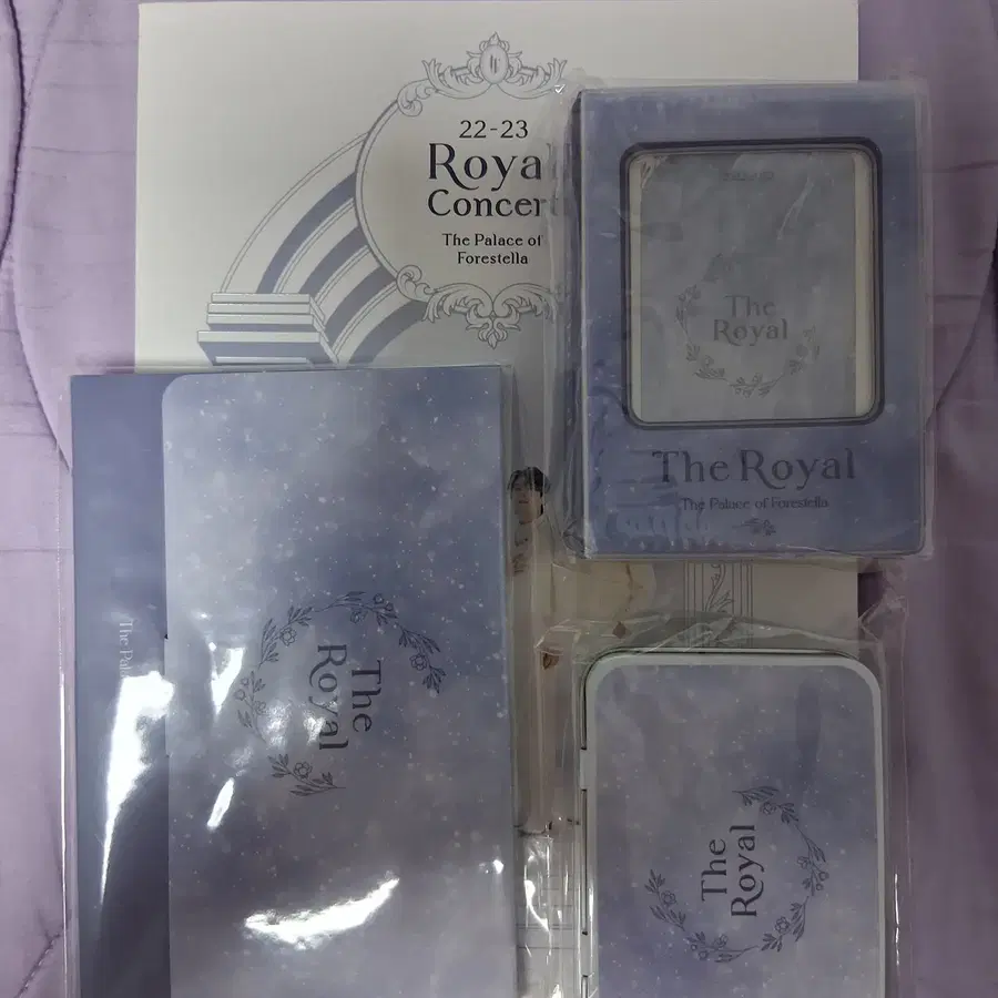 포레스텔라 22-23 The Royal 더 로얄 공식 MD 4종 일괄 포토북 포카 틴케이스