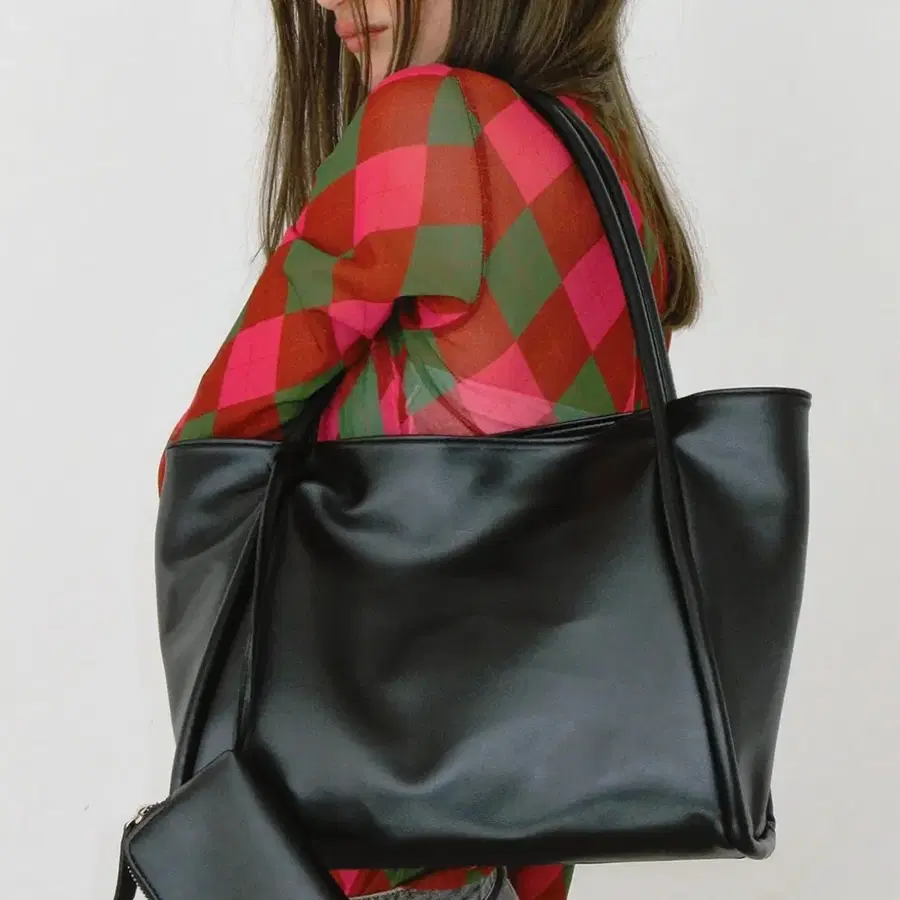 여밈 medium dapper bag