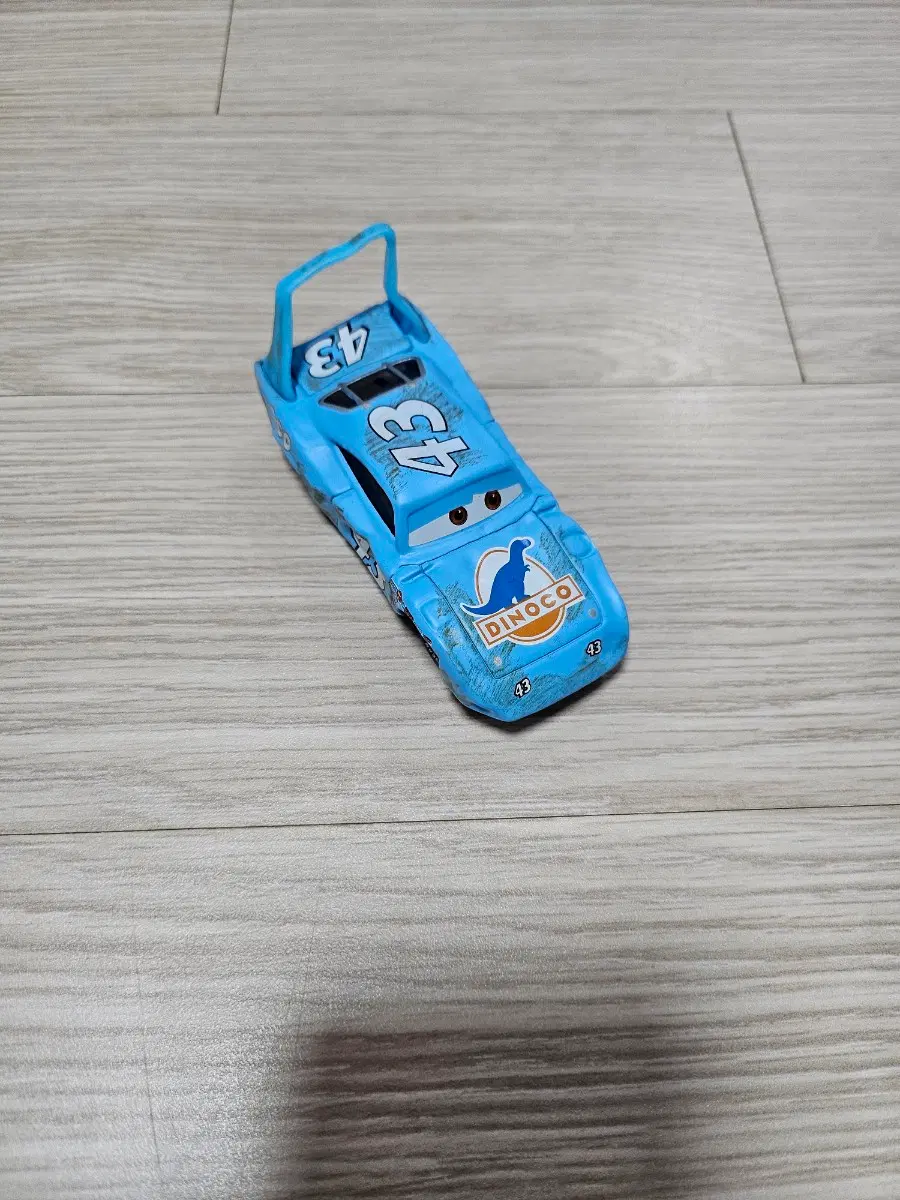 디즈니 픽사 카 라이트닝 맥퀸  픽사 킹