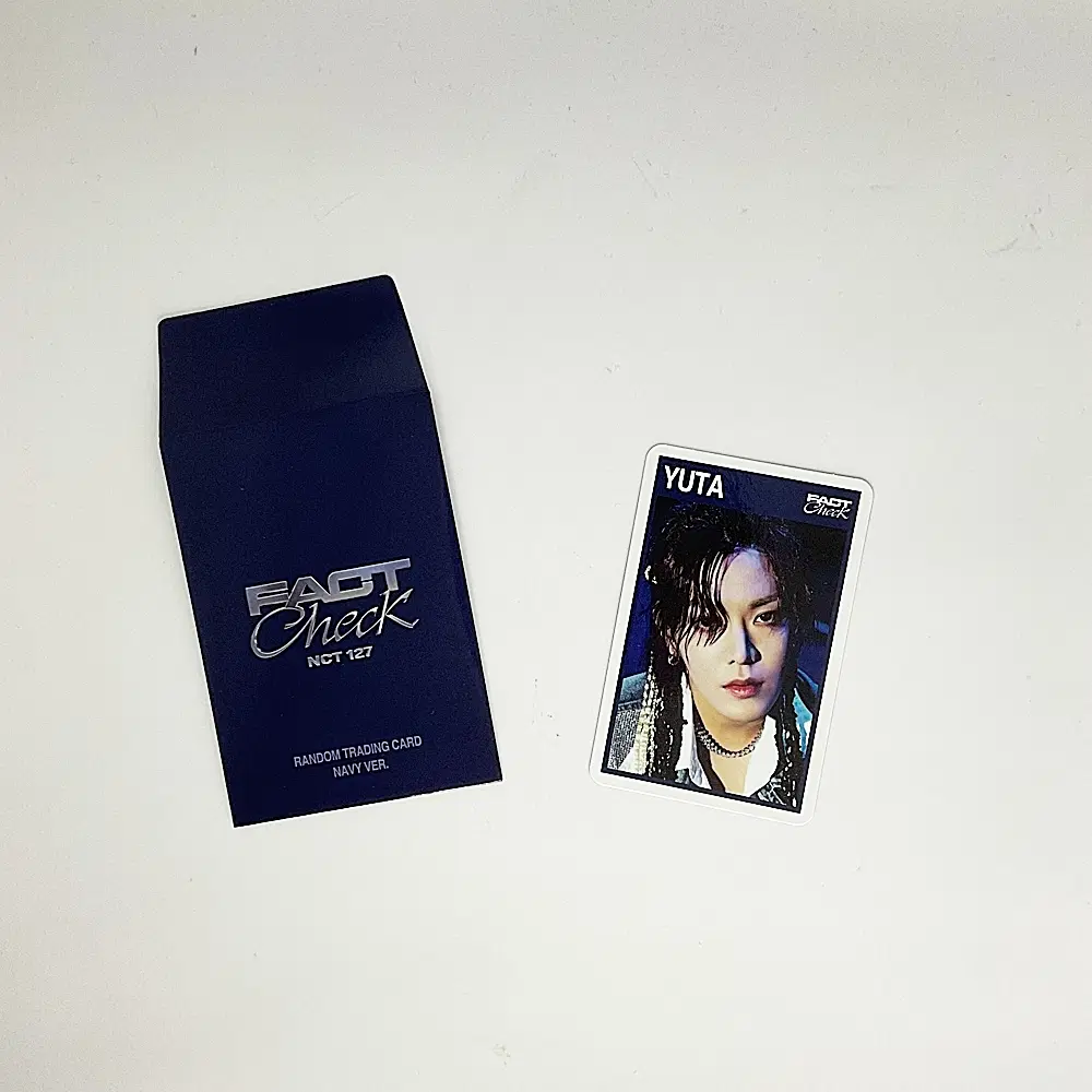 엔시티127 유타 팩트체크 목동 팝업스토어 포토카드 포카 네이비 NCT127 YUTA FACT CHECK POP UP PHOTOCARD NAVY_1