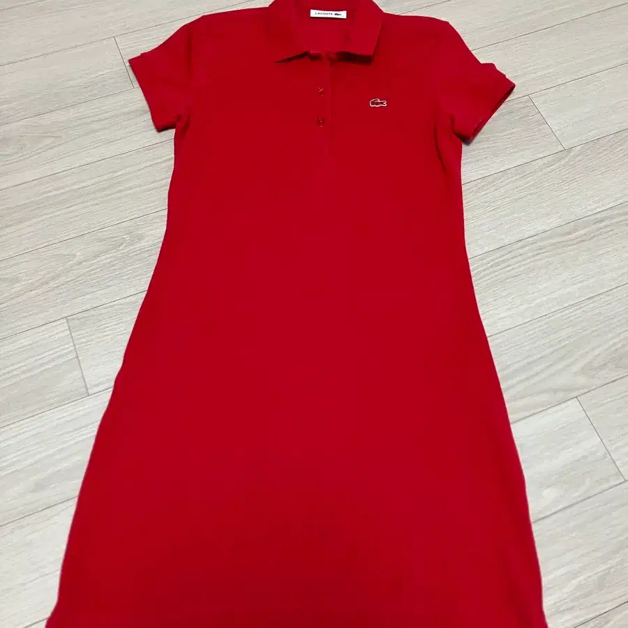 라코스테 카라 원피스 레드