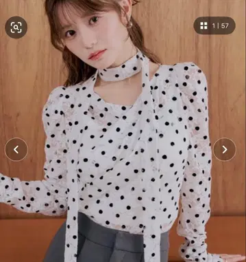 REVIVAL 플로키 도트 레이스 상의 라이트 베이지