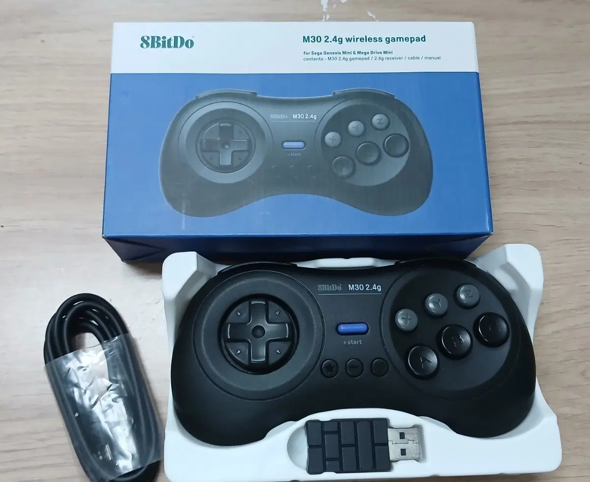 8BitDo M30 2.4G 무선 게임패드 메가드라이브 6버튼