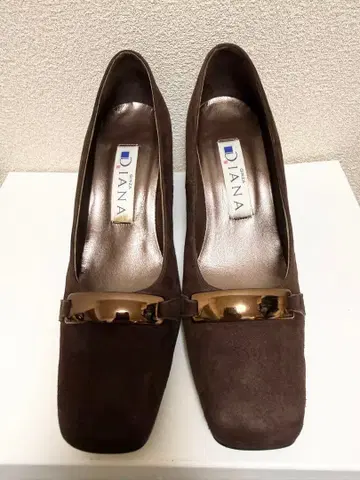 긴자 다이애나 스웨이드 펌프스 다크 브라운 23cm