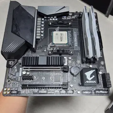 5700x3d + b550m + ddr4 32g 메인보드셋 팝니다. | CPU/메인보드