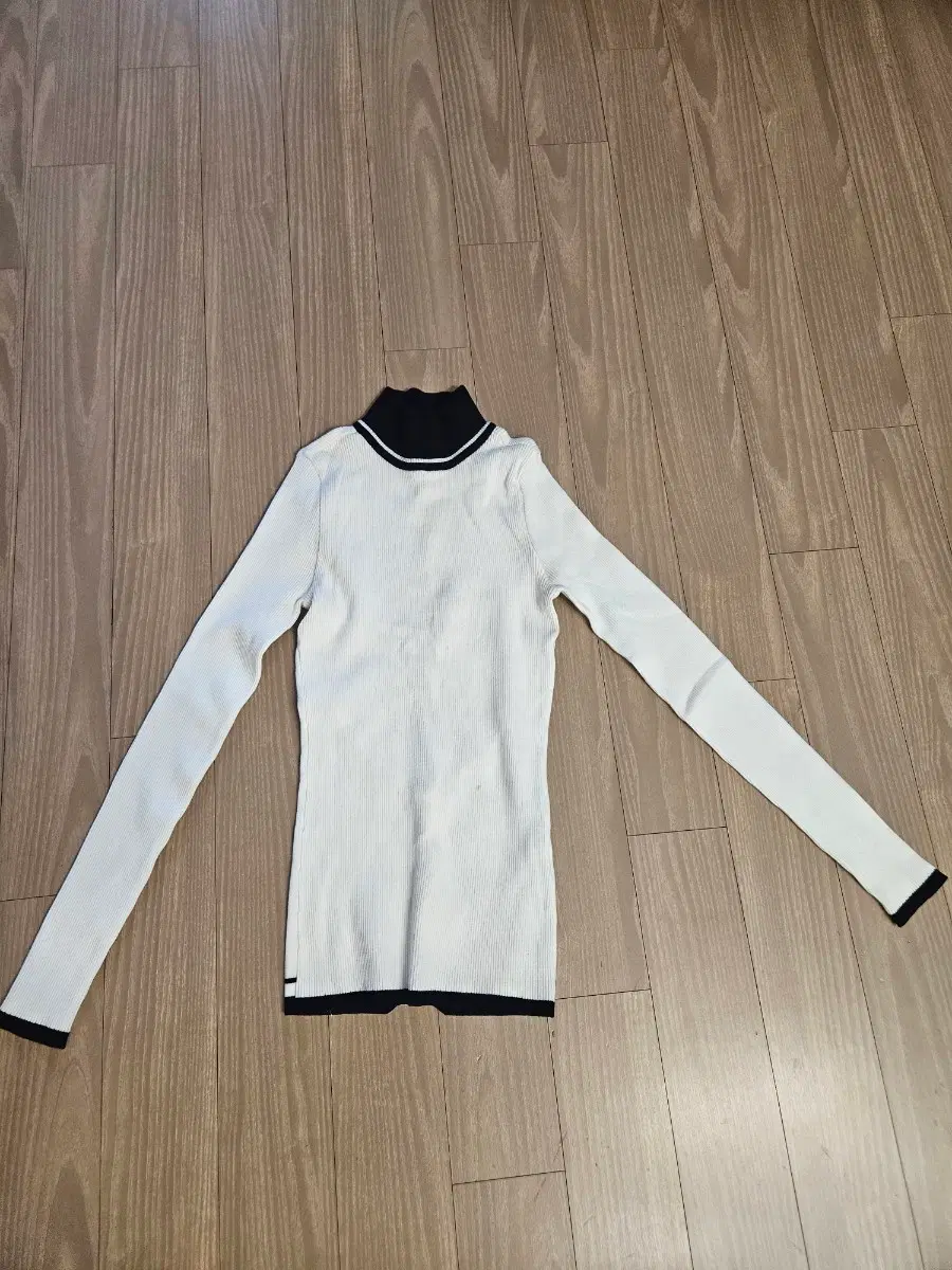벤제프 골프 아이보리 니트 90