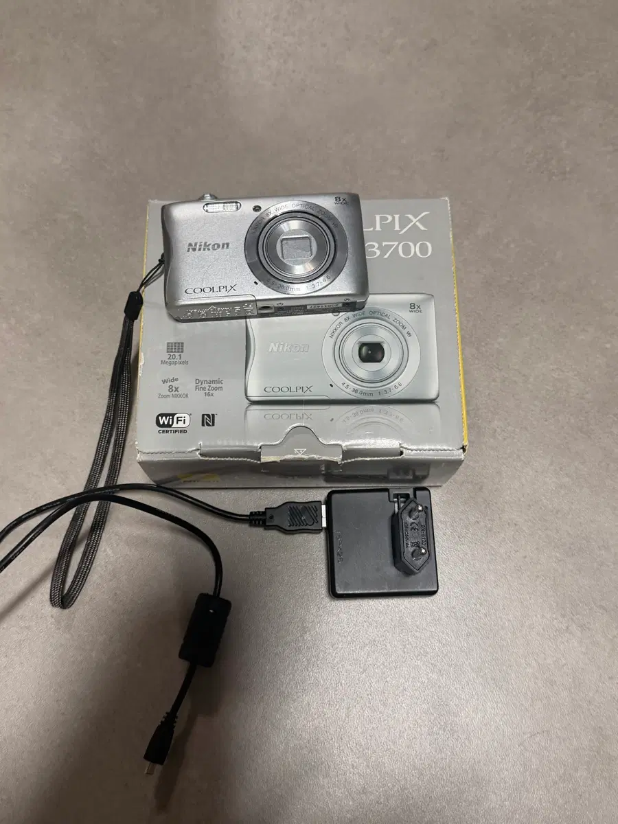 니콘 쿨픽스 s3700 르세라핌 사쿠라 카메라