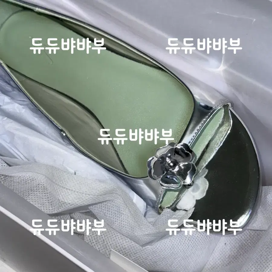 에핑글러 실버 플라워 뮬 240