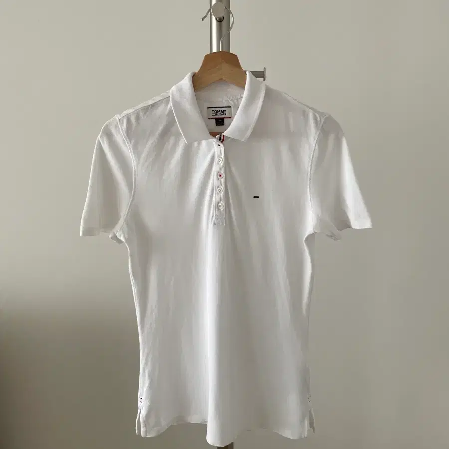 타미 진스(TOMMY JEANS) 반팔 카라티