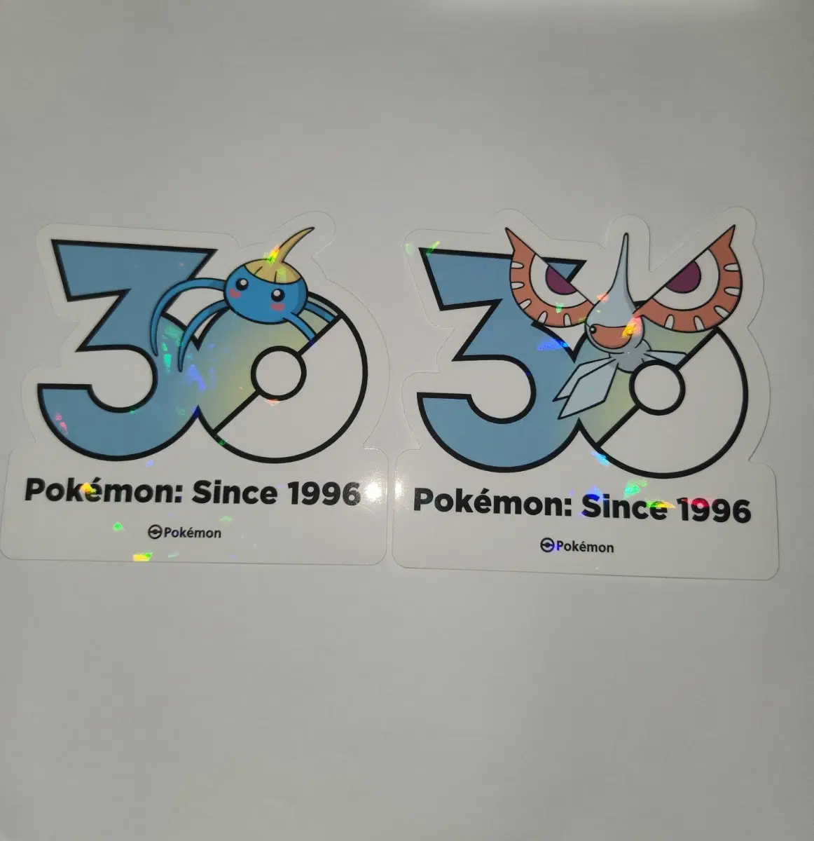 포켓몬 30주년 로고 스티커 비구술 비나방 물 비행 벌레