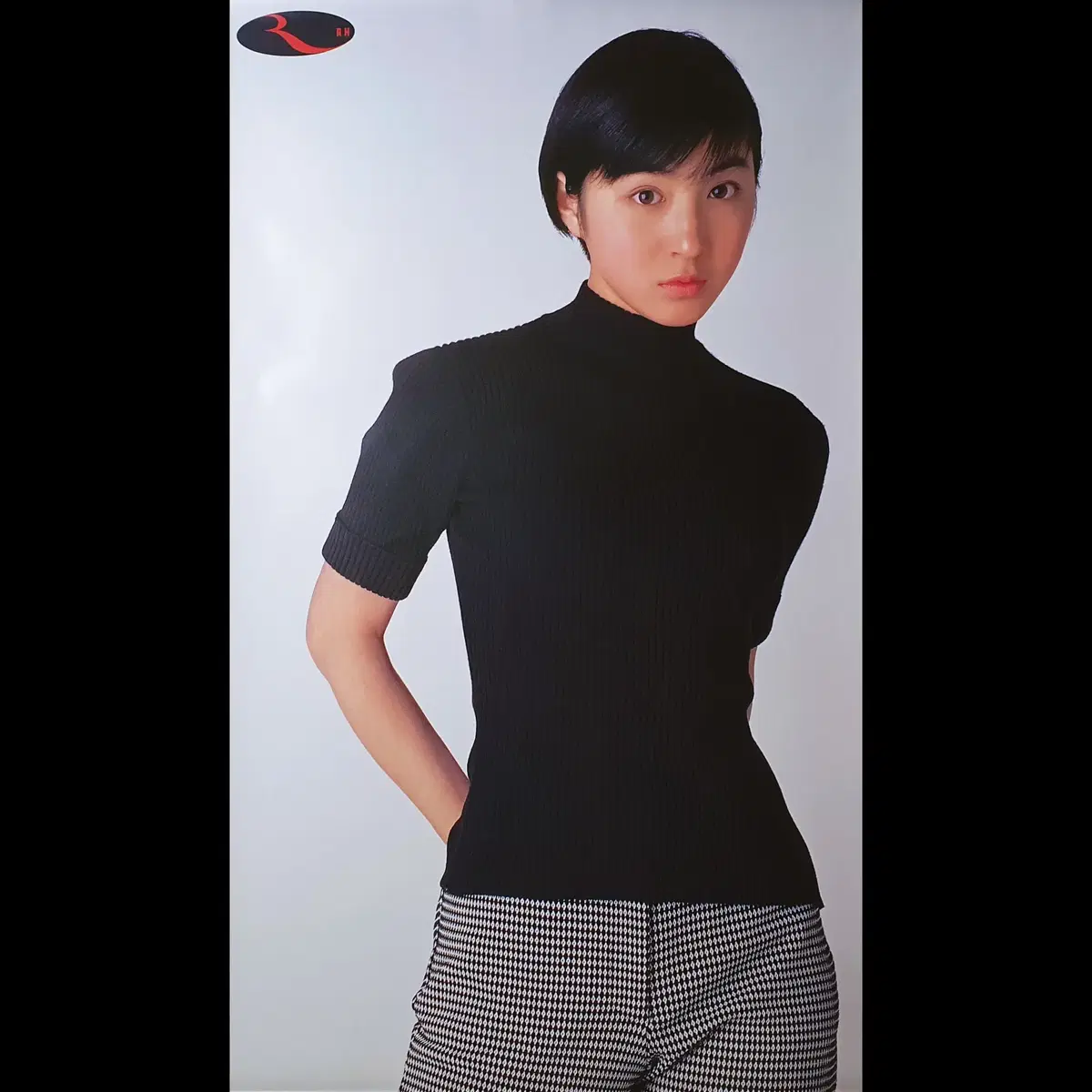 히로스에 료코 전신 포스터 (02)