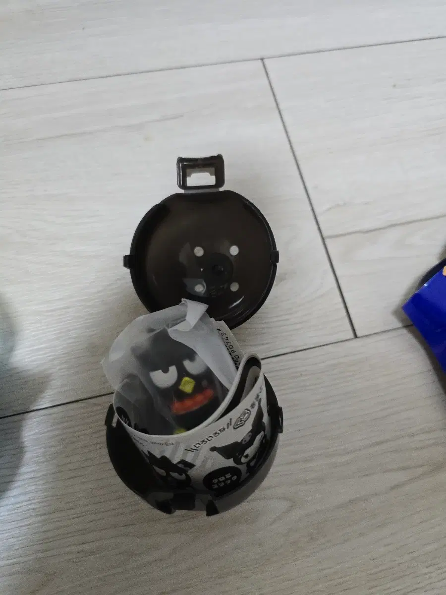 산리오 배드바츠마루 피규어 캐릭터 랜덤 렌덤 캡슐토이 가챠