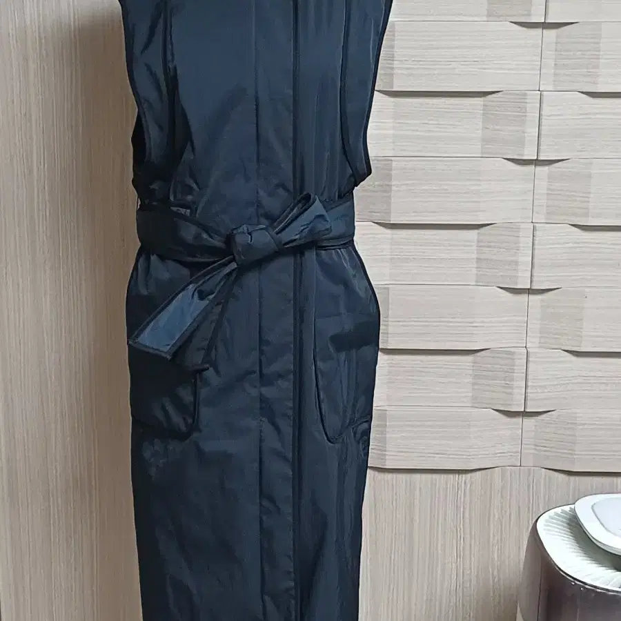 데코 민소매 롱 베스트