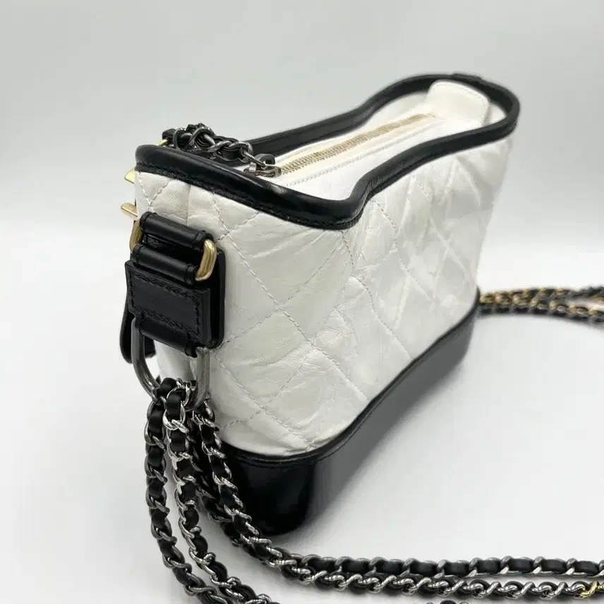 샤넬 가브리엘 호보 스몰 화이트 A91810 29번대 사진 8
