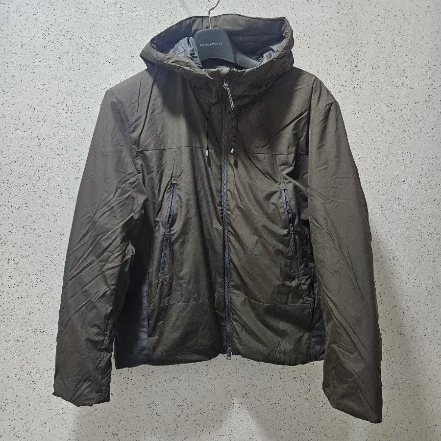 L) 무신사 패디드 윈드브레이커 재킷 바람막이 브라운 카키색