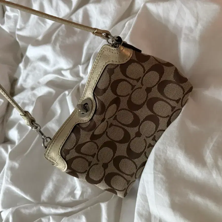 코치 미니 턴락 가방 파우치 coach turnlock wristlet mini small purse