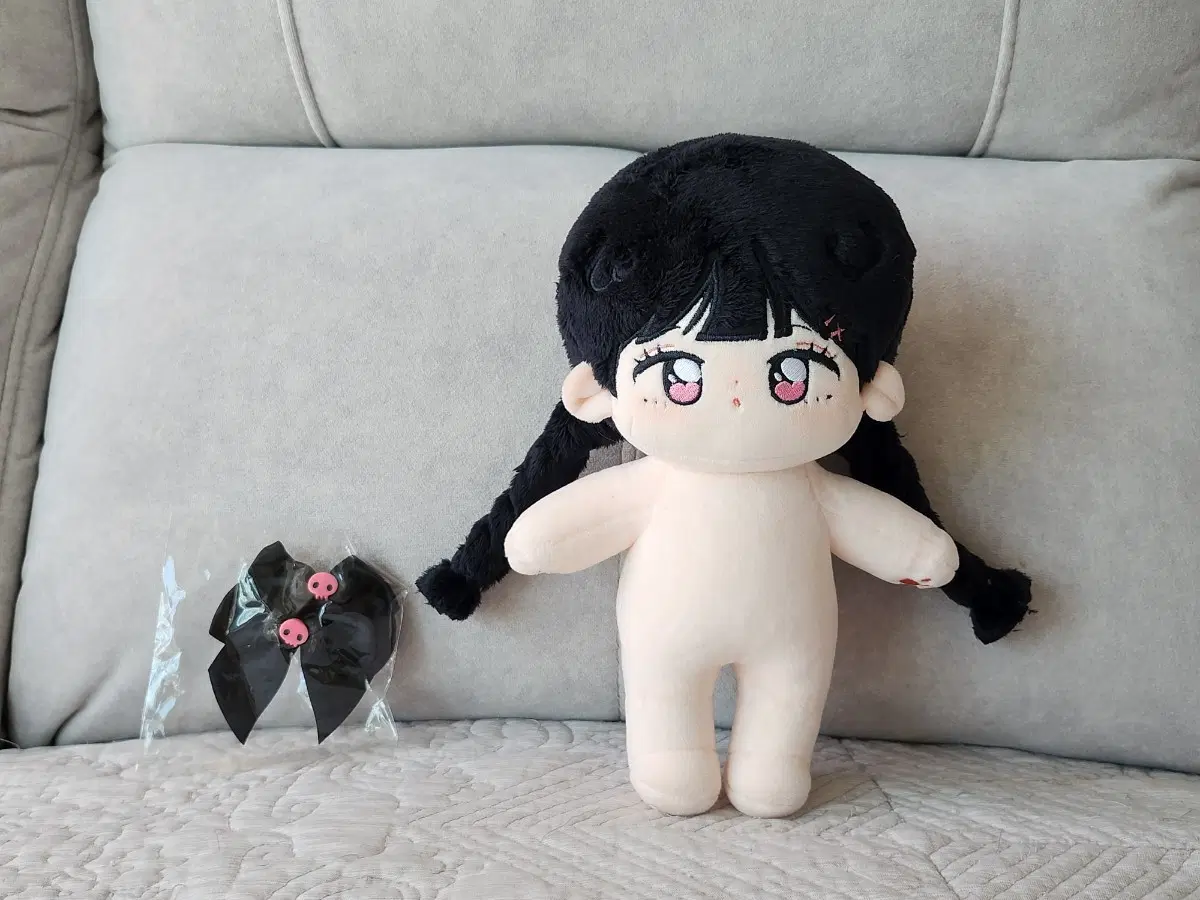 무속성 20cm 먼데이 팝니다
