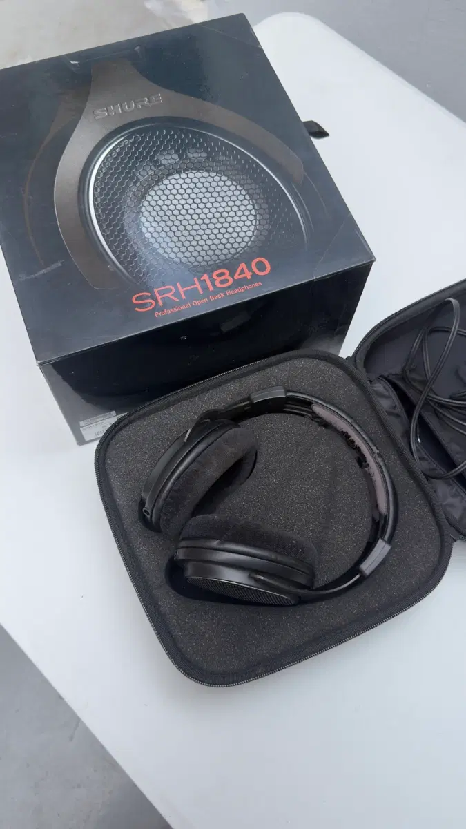 슈어 SRH1840 헤드폰