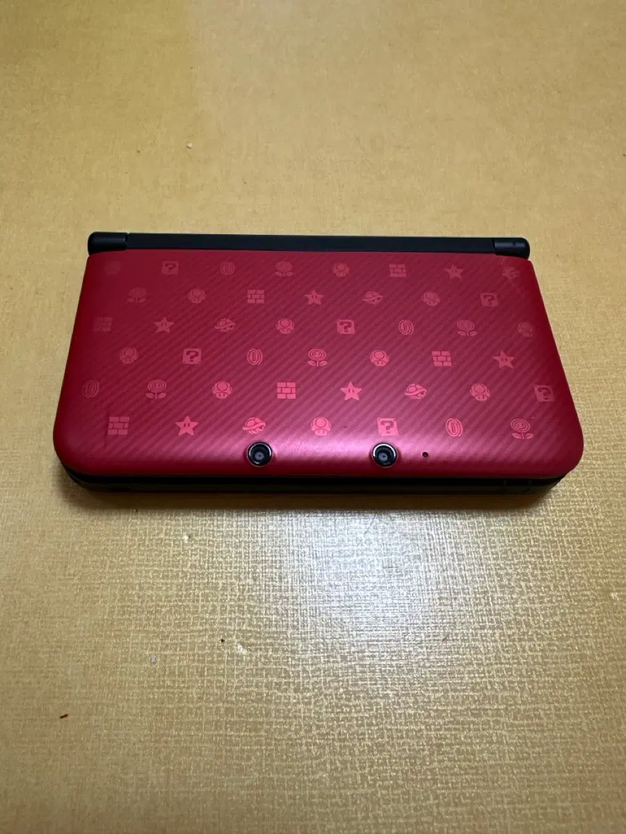 닌텐도 3DS XL 슈퍼마리오 에디션 판매합니다.
