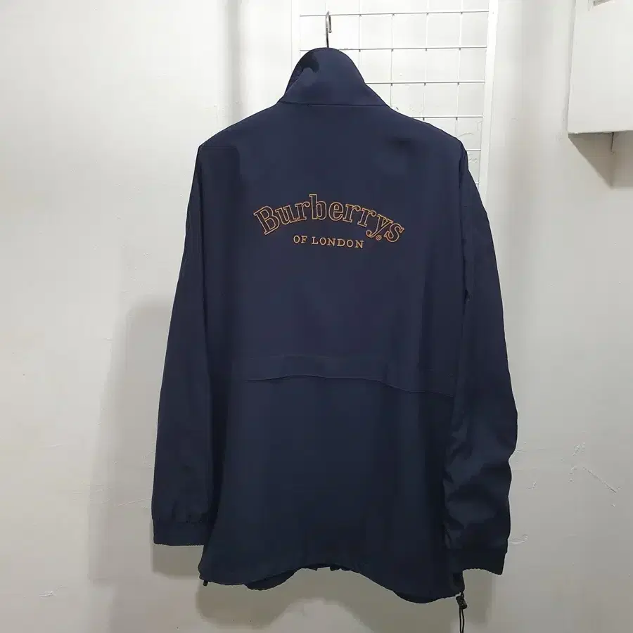 빈티지 버버리 오브 런던 백로고 바람막이 (2XL)#1164W