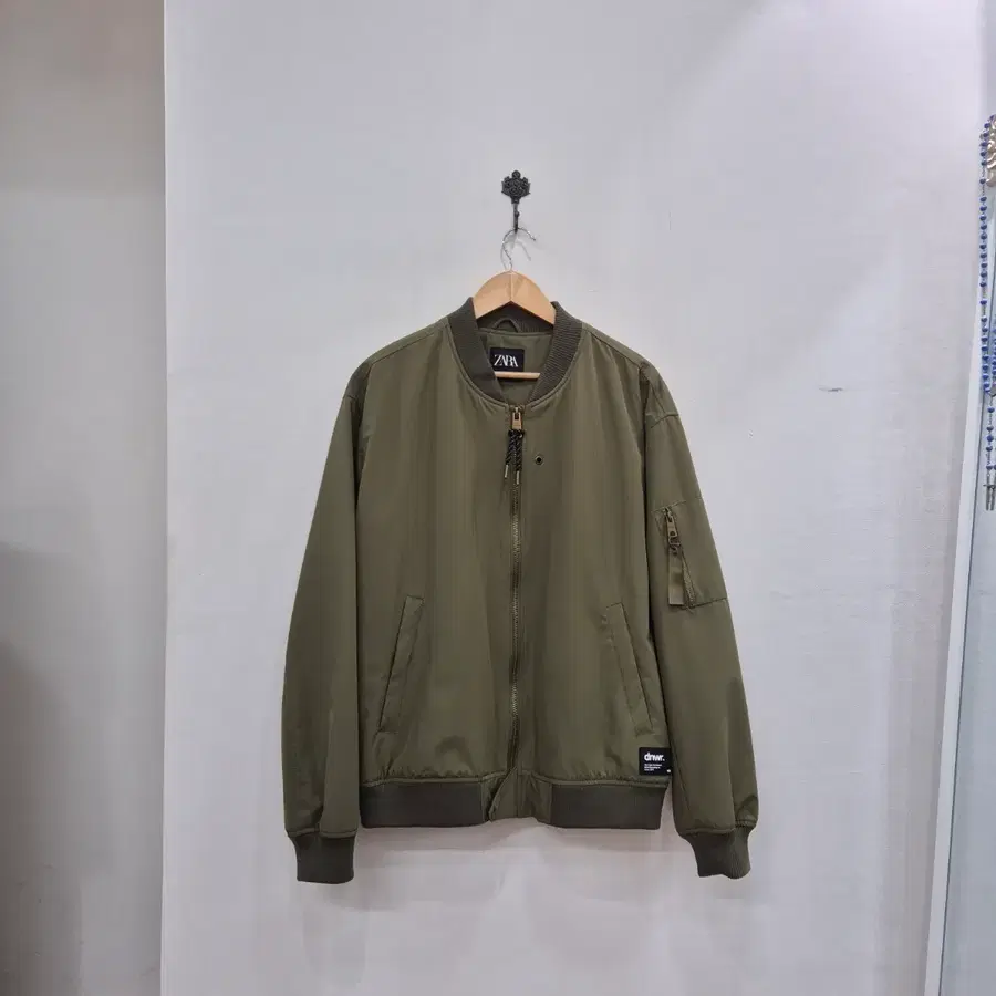 ZARA 봄버 자켓 카키