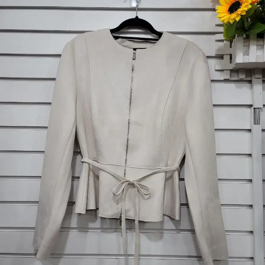 ZARA 여성 무스탕제질 자켓
