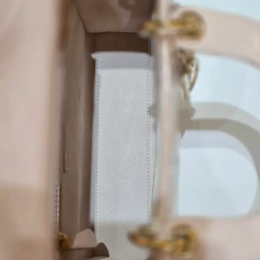디올 [새상품급]25년 레이디백 스몰 파우더 핑크 M0531OWCB_M413 풀박스 사진 7