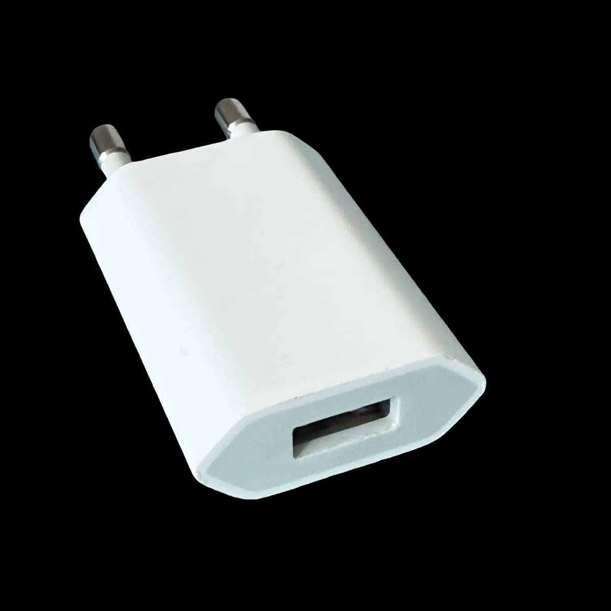 애플 정품 5W USB 전원 어댑터 (구매가격: 25,000원)