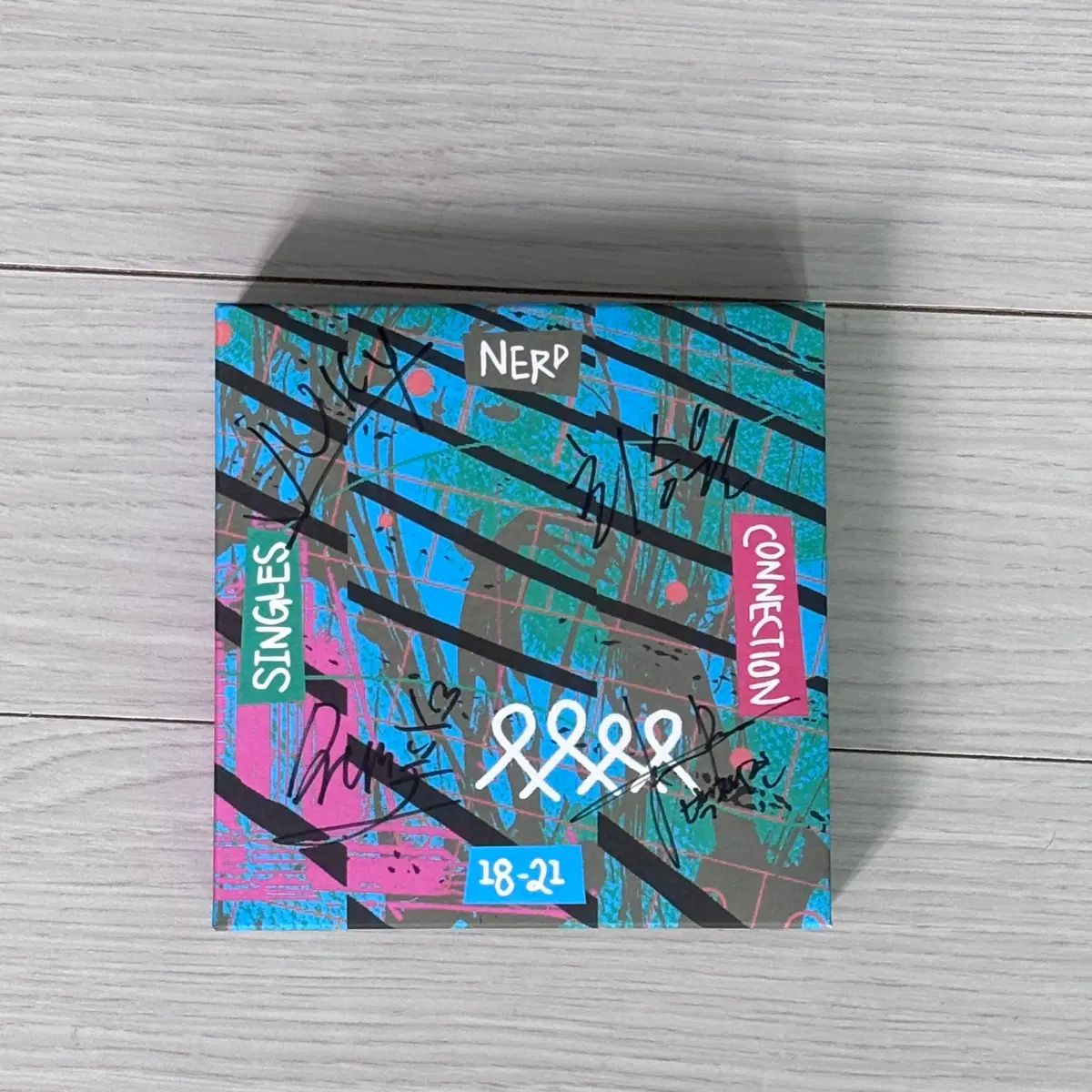 너드커넥션 Singles 18-21 (Single 8 Package) 친필 사인반