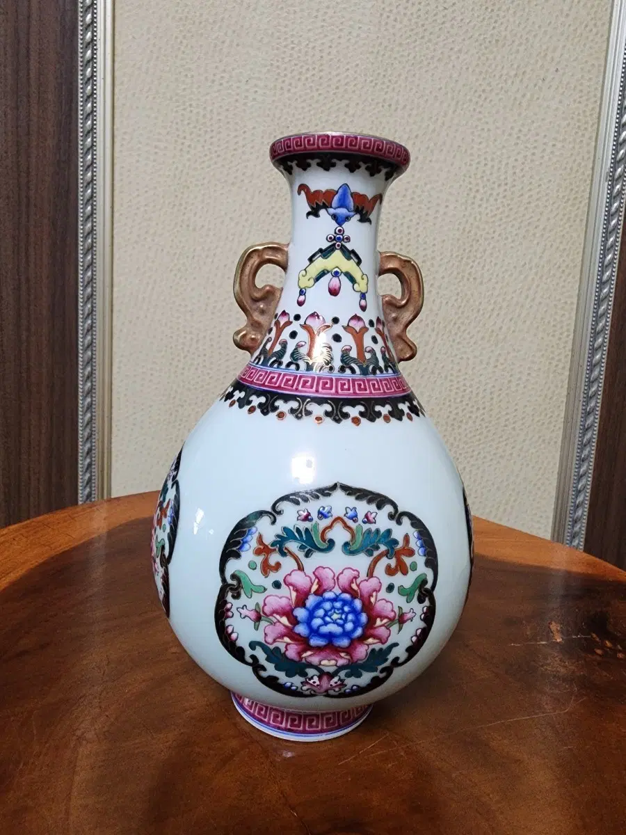 옹정법랑화훼문쌍이소병