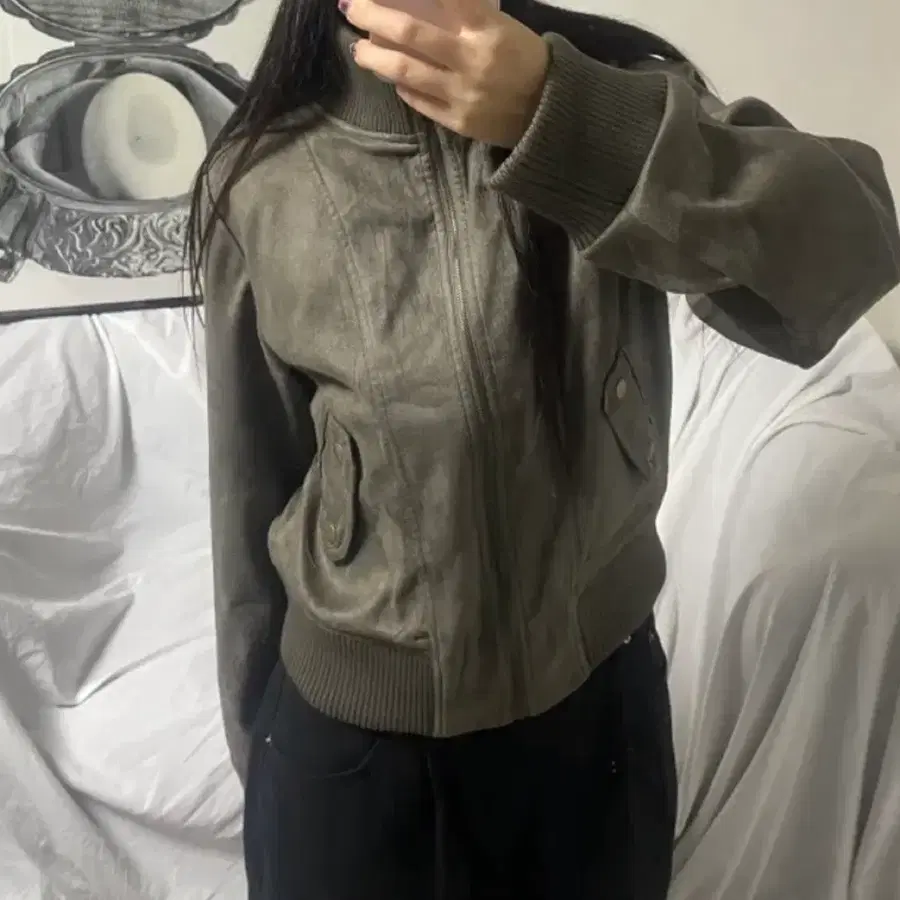 빈티지 스웨이드 하이넥 점퍼