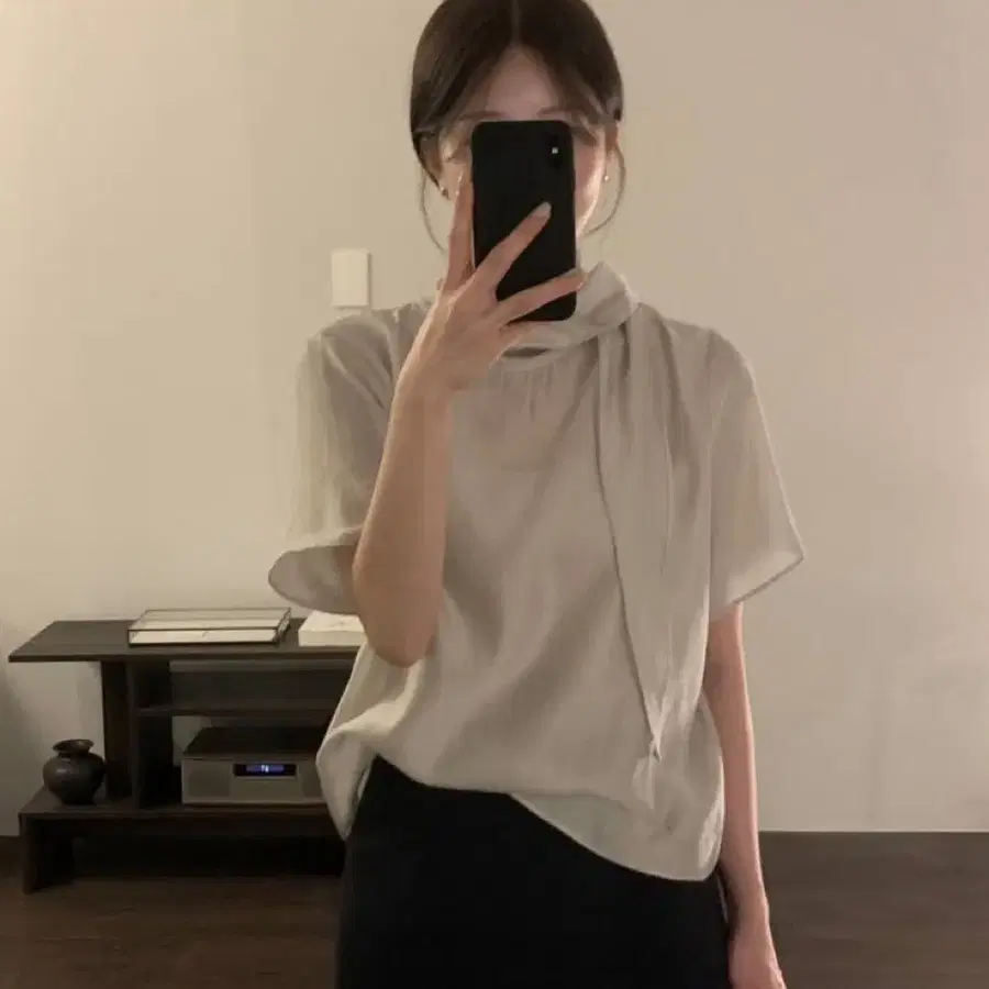 새상품 루아르 실크 스카프 블라우스