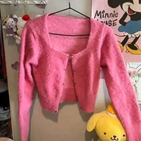 핑크 퍼 가디건 새거